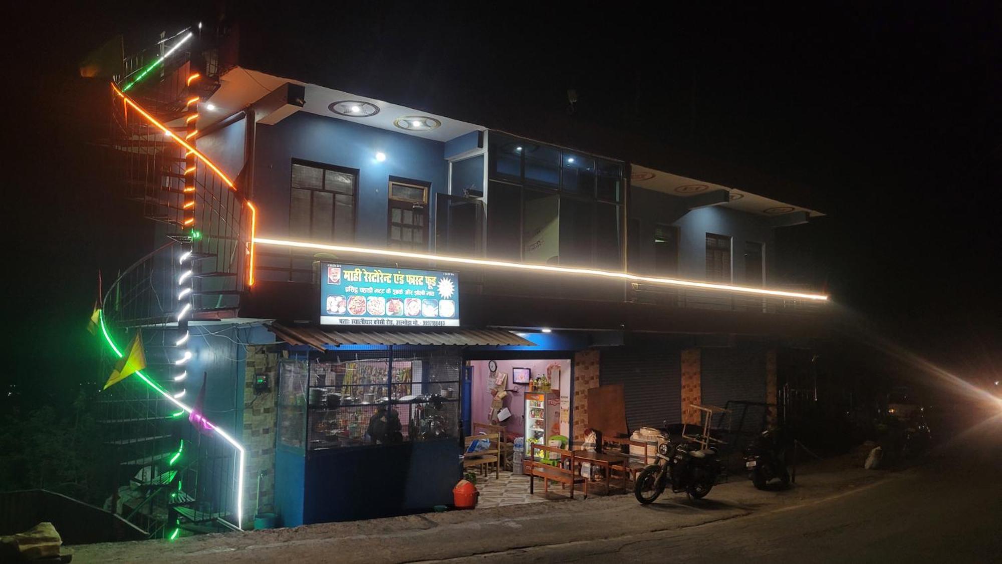 Mahi Restaurant & Guest House Almora Eksteriør billede