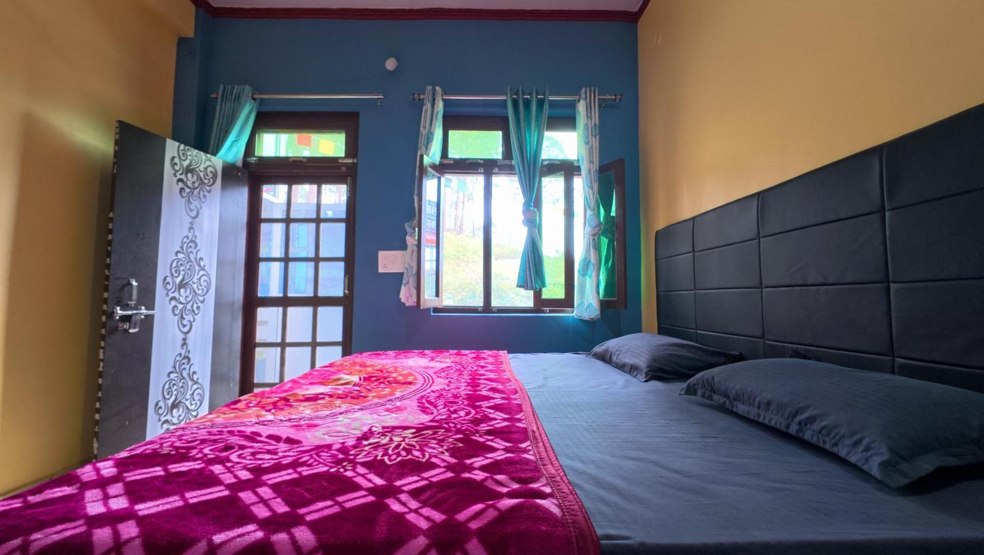Mahi Restaurant & Guest House Almora Eksteriør billede